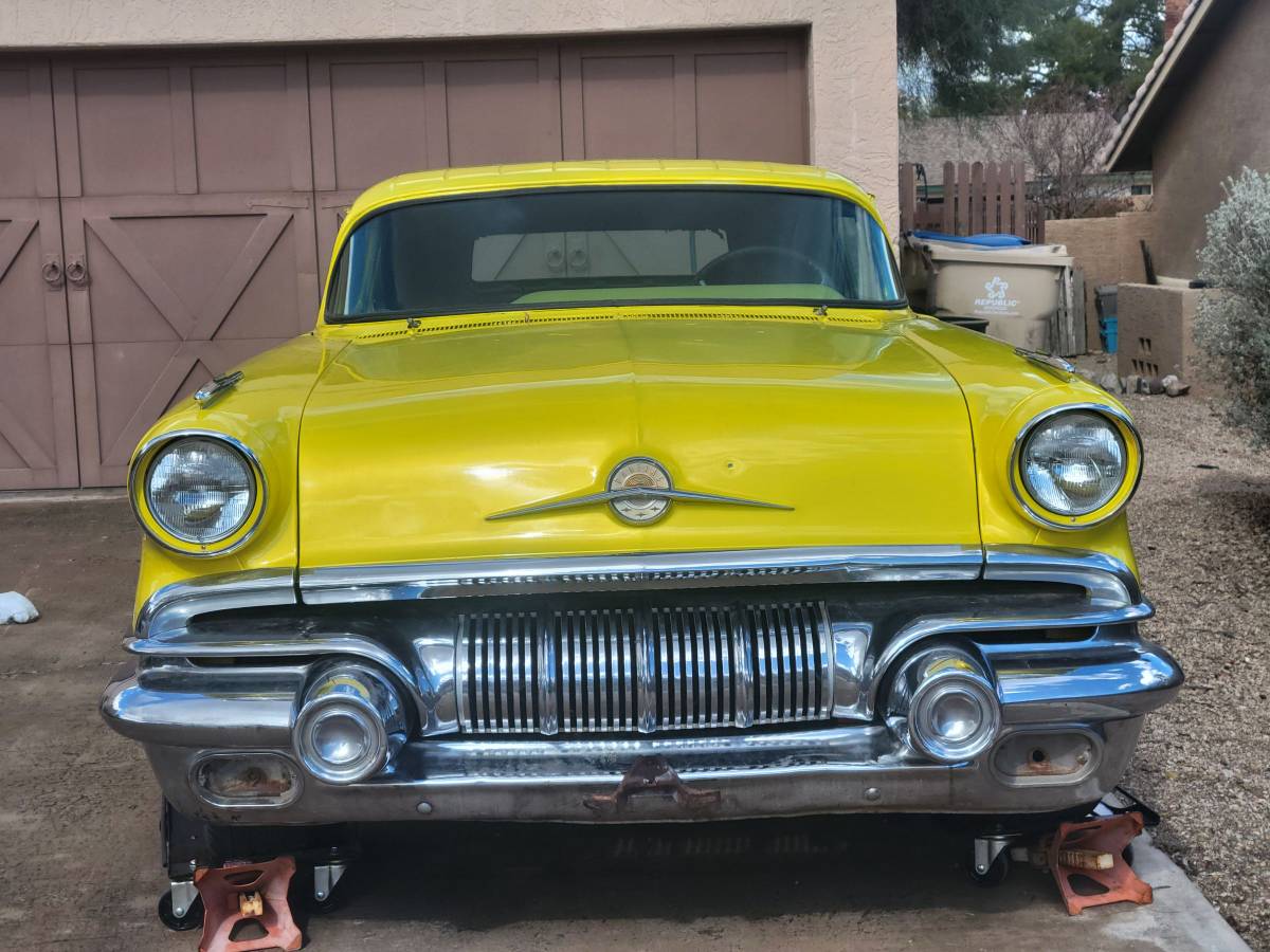 Pontiac-1957-yellow-1