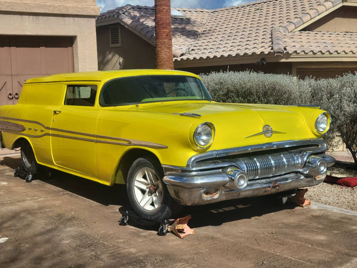 Pontiac-1957-yellow-2