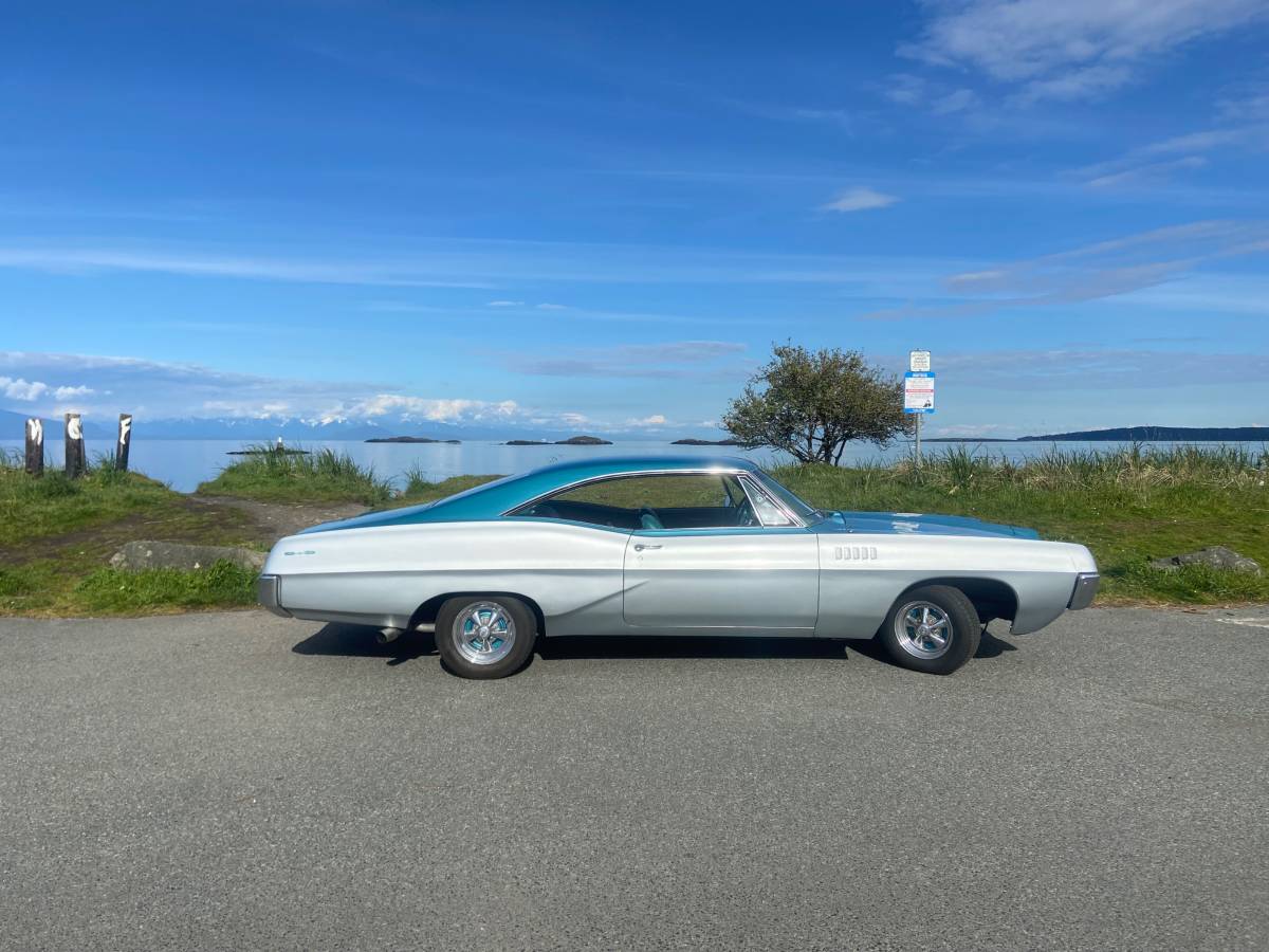 Pontiac-1967-custom-4