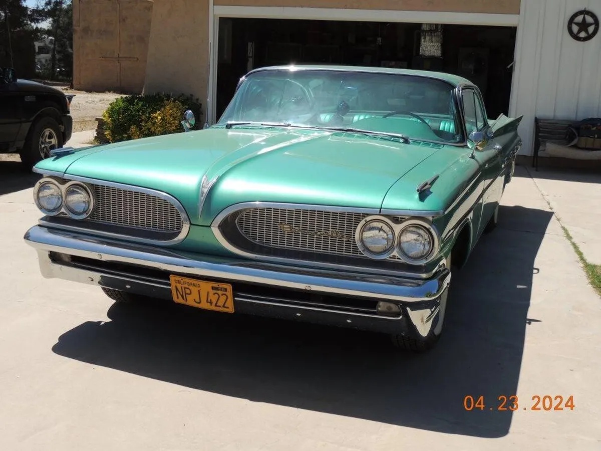 Pontiac-Bonneville-1959-Jade-Mist-Metallic-Tri-Color-Green-10