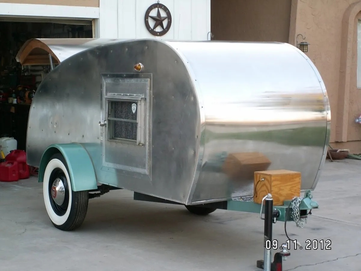 Pontiac-Bonneville-1959-Jade-Mist-Metallic-Tri-Color-Green-12