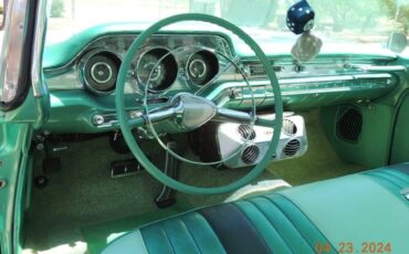 Pontiac-Bonneville-1959-Jade-Mist-Metallic-Tri-Color-Green-7