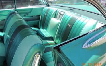 Pontiac-Bonneville-1959-Jade-Mist-Metallic-Tri-Color-Green-8
