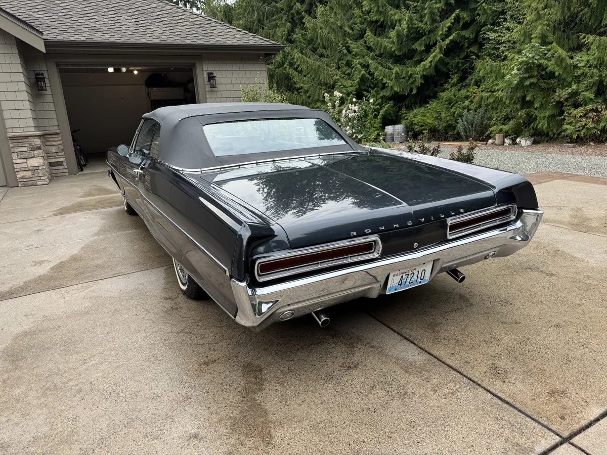 Pontiac-Bonneville-1966-Blue-Charcoal-Black-11