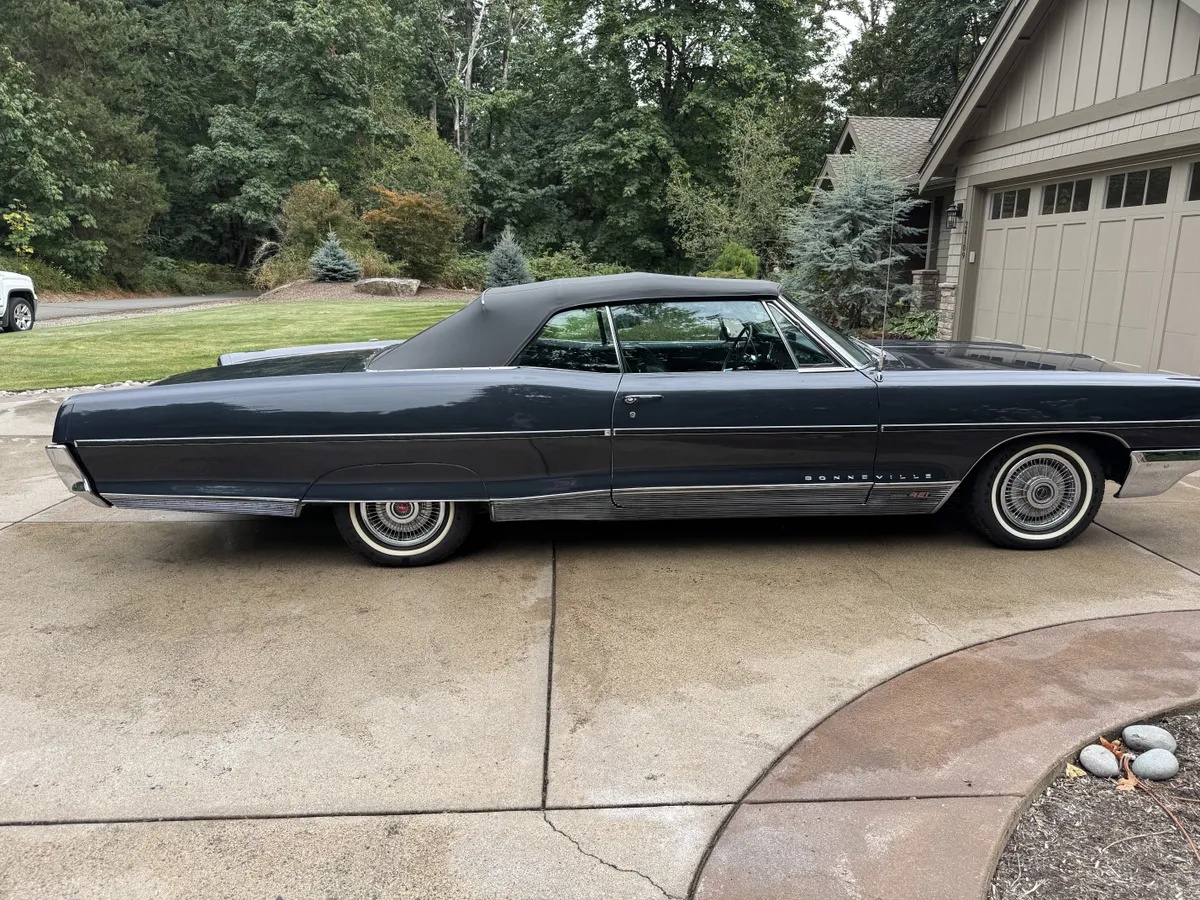 Pontiac-Bonneville-1966-Blue-Charcoal-Black-13