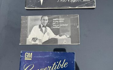 Pontiac-Bonneville-1966-Blue-Charcoal-Black-17