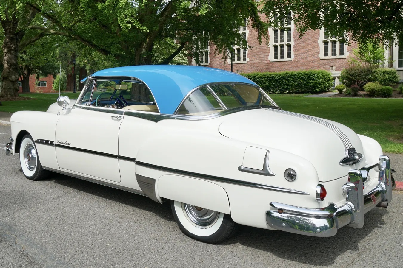 Pontiac-Catalina-1951-White-Blue-7