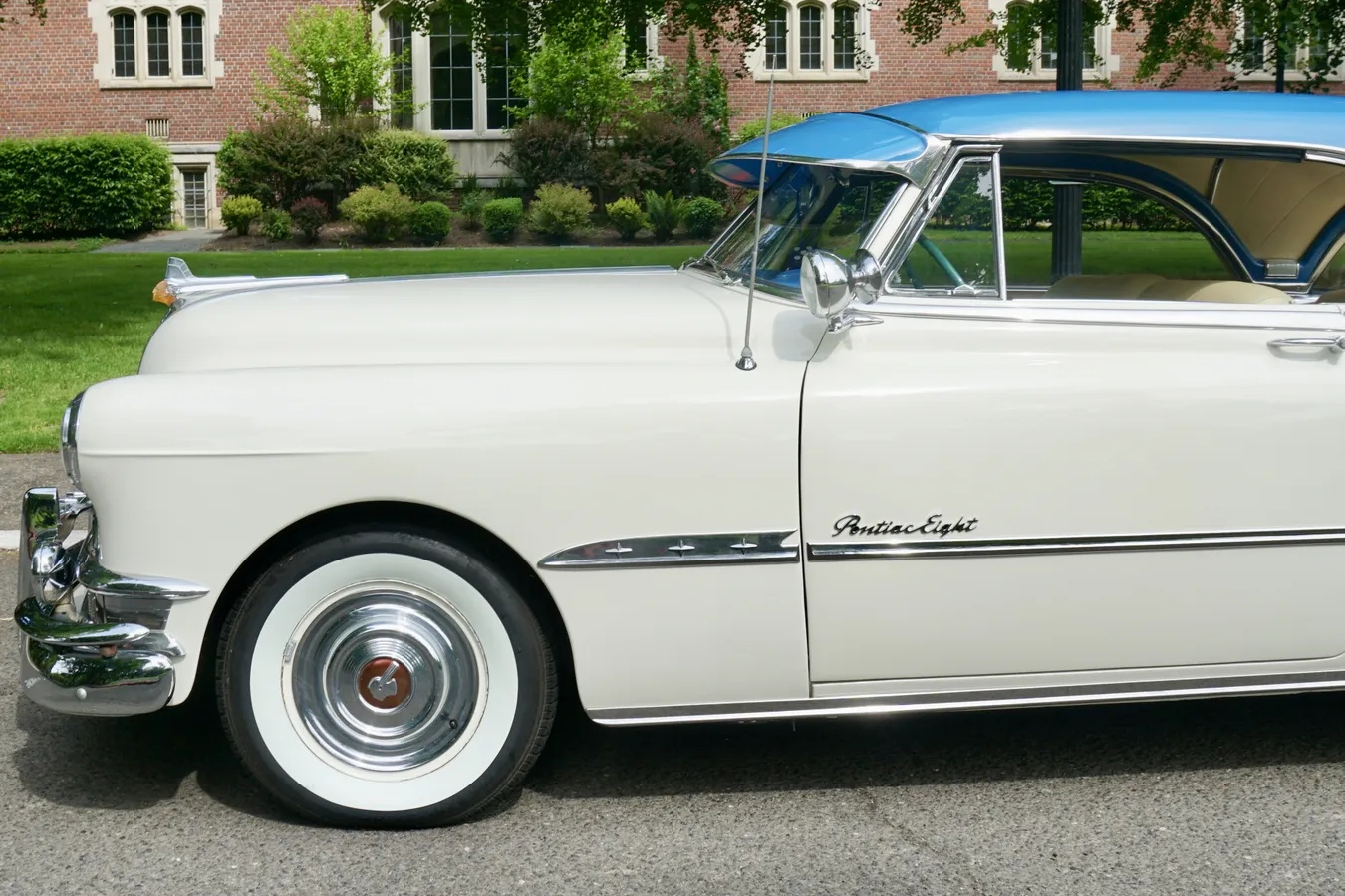 Pontiac-Catalina-1951-White-Blue-9