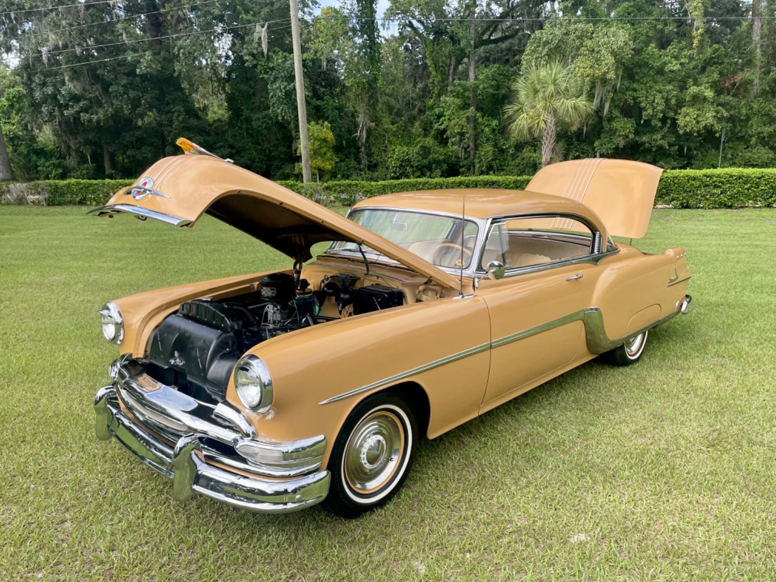 Pontiac-Catalina-1954-Coupe-24