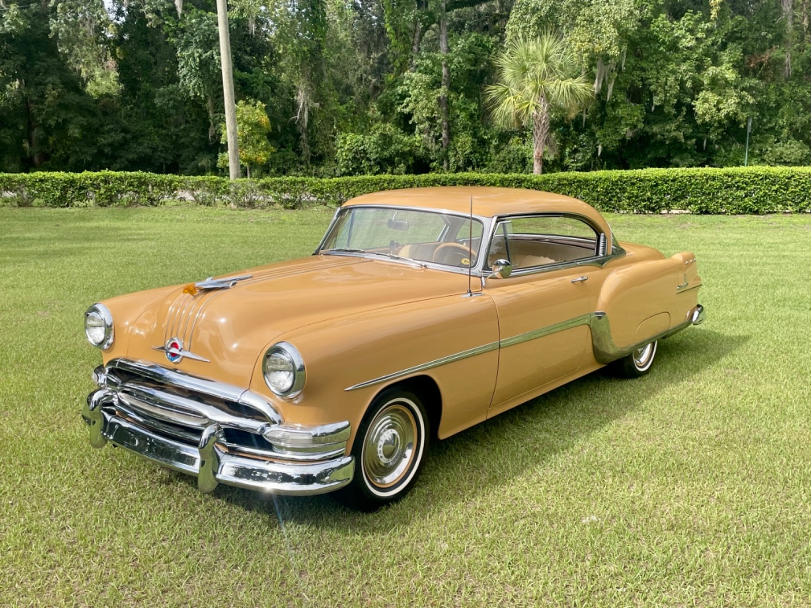 Pontiac-Catalina-1954-Coupe-29