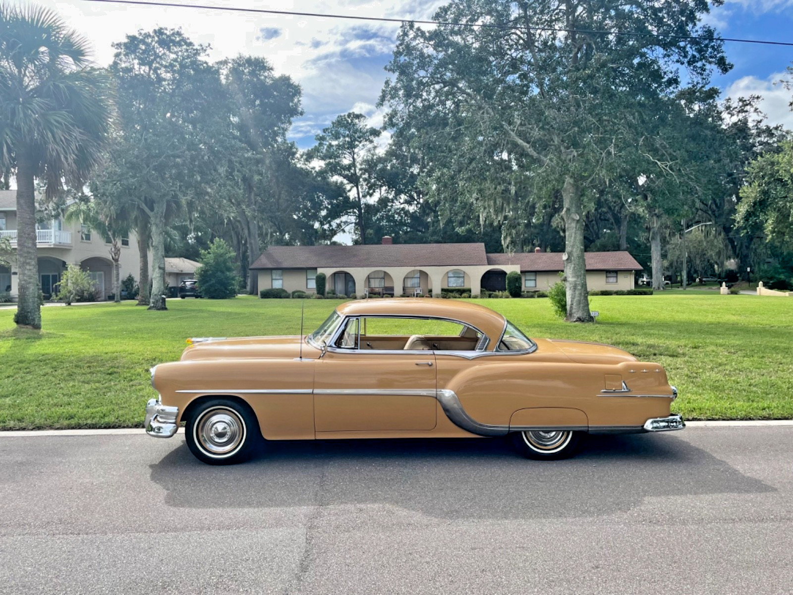Pontiac-Catalina-1954-Coupe-31