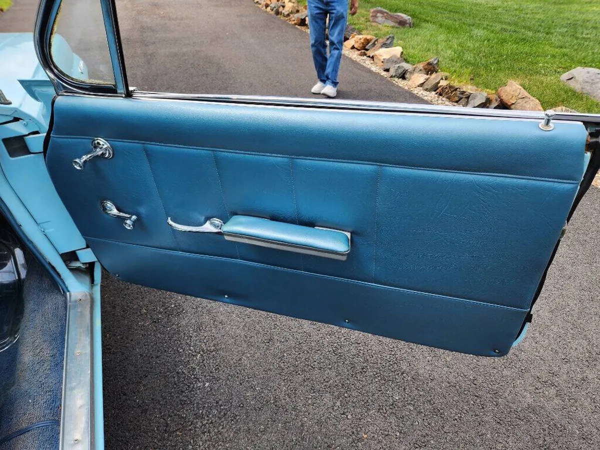 Pontiac-Catalina-1962-Aqua-Blue-Blue-13