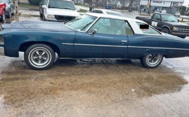 Pontiac-Catalina-1975-BlueWhite-top-White