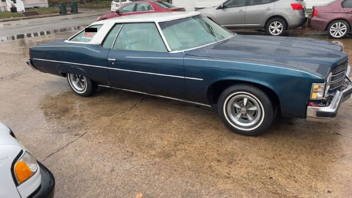 Pontiac-Catalina-1975-BlueWhite-top-White-7