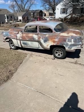 Pontiac-Chieftain-1954-3