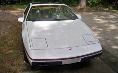 Pontiac Fiero 1986