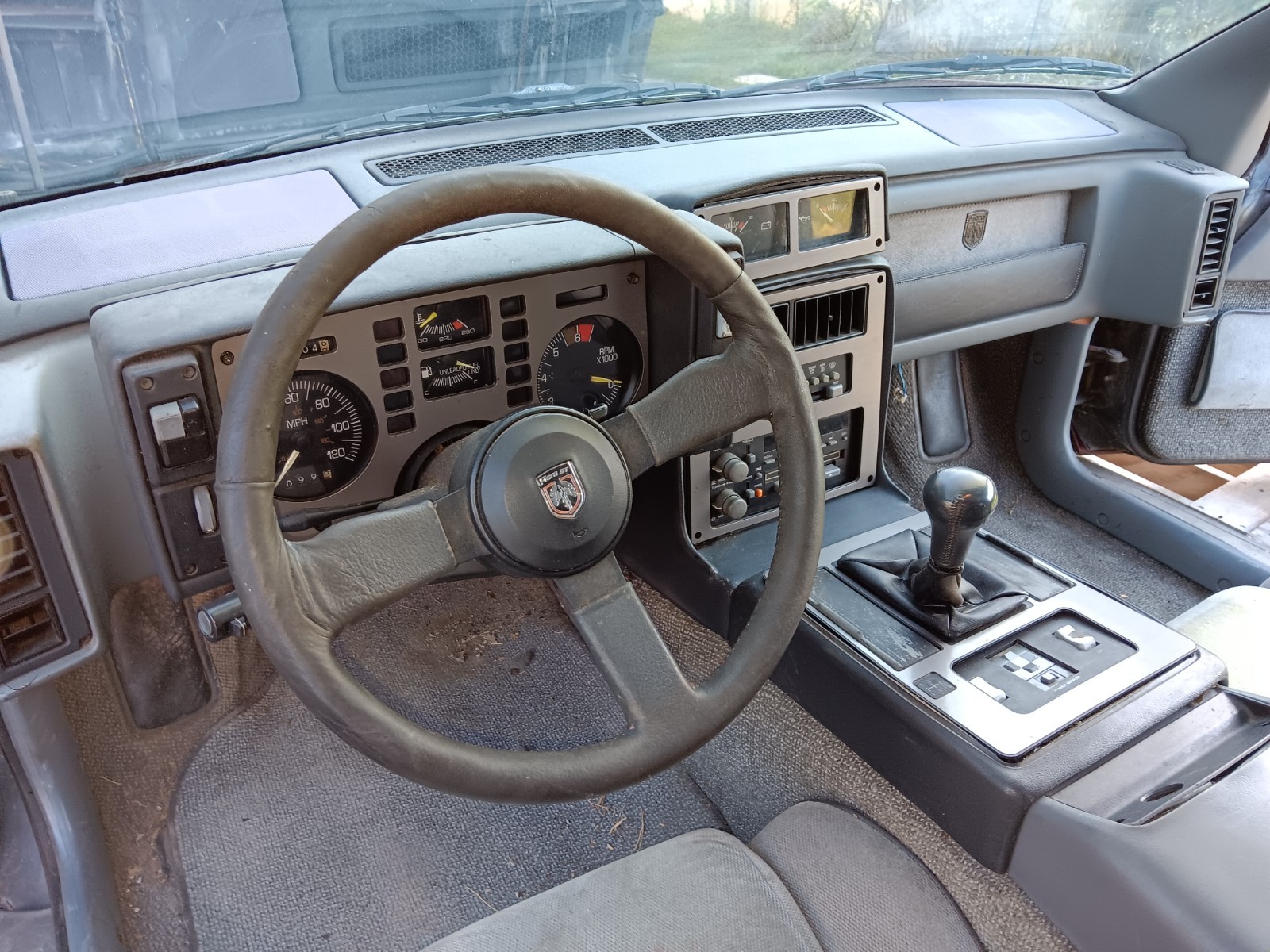 Pontiac-Fiero-1987-Coupe-13