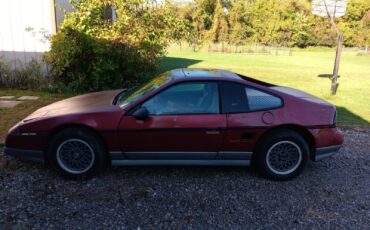 Pontiac-Fiero-1987-Coupe-14