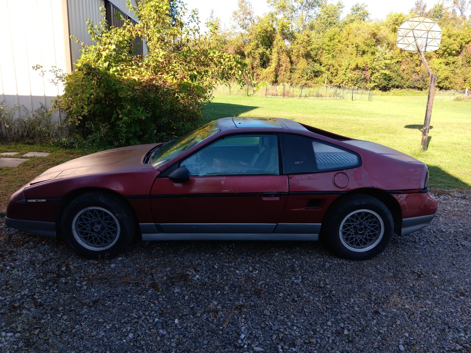 Pontiac-Fiero-1987-Coupe-14