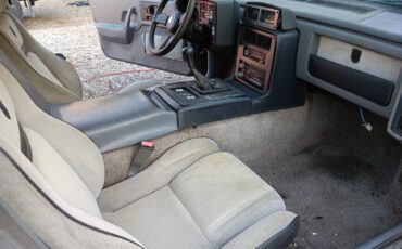 Pontiac-Fiero-1987-Coupe-7