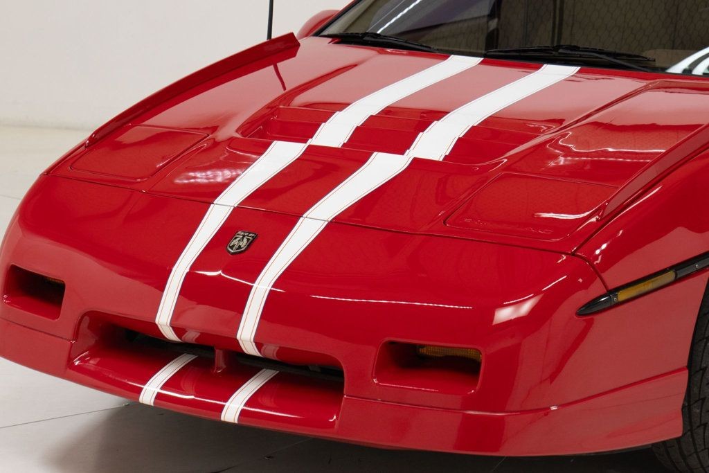 Pontiac-Fiero-1988-Coupe-10