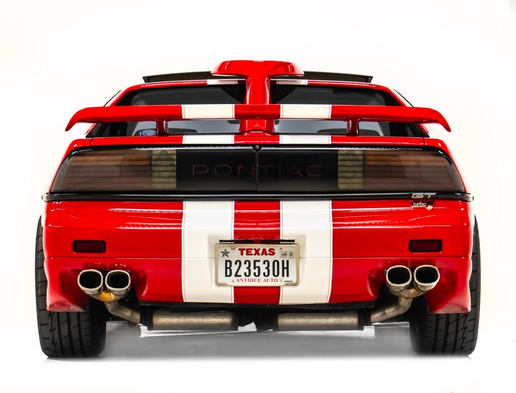 Pontiac-Fiero-1988-Coupe-9