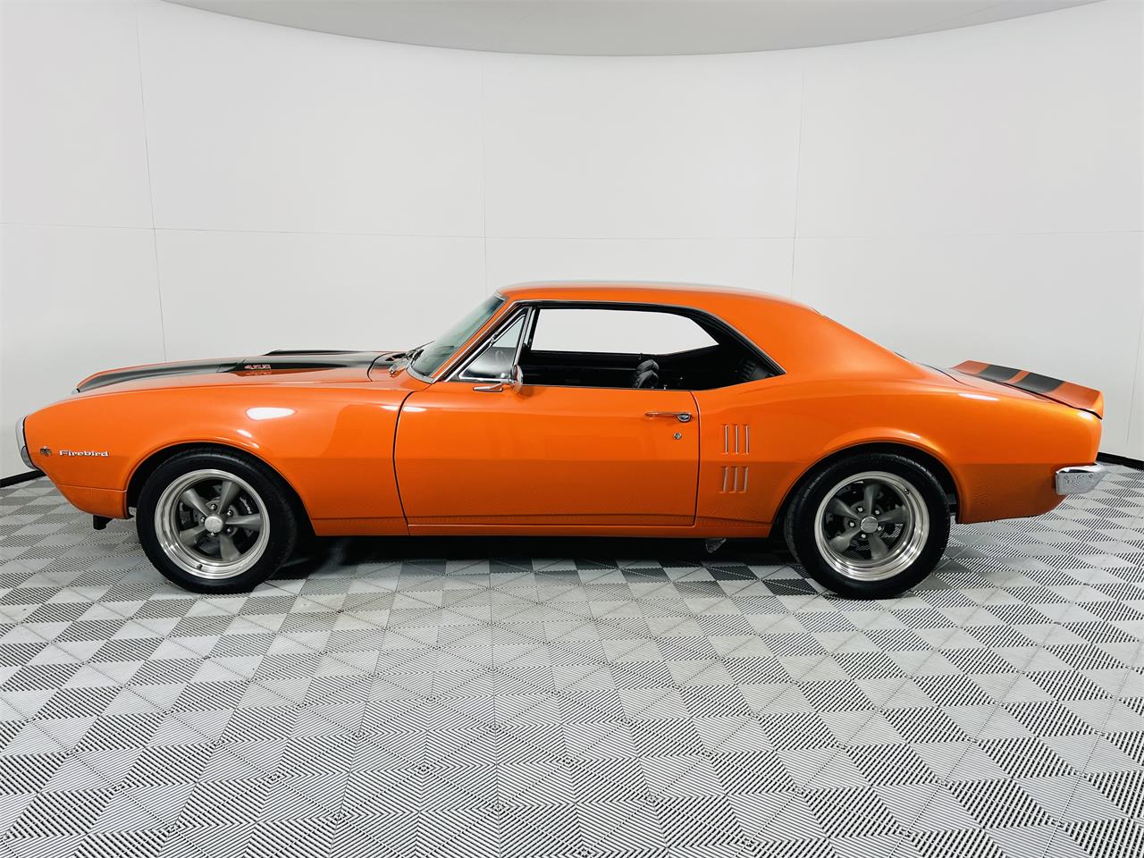 Pontiac-Firebird-1967-Orange-Black-4