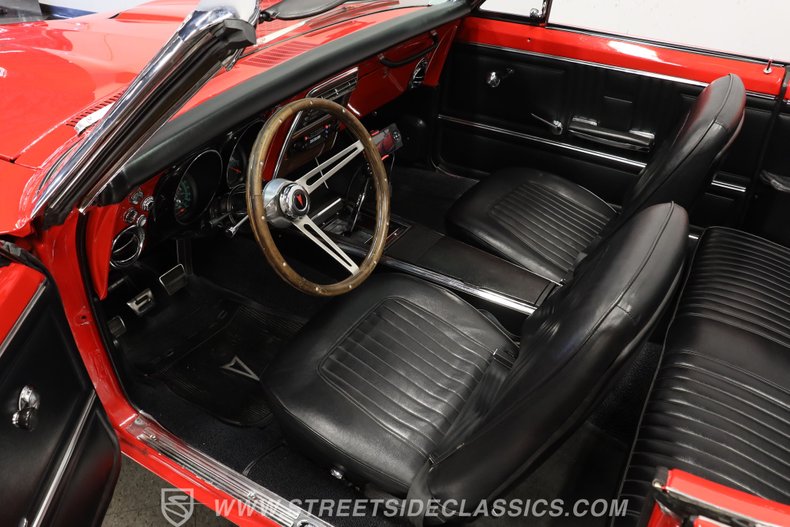 Pontiac-Firebird-1967-Red-Black-2