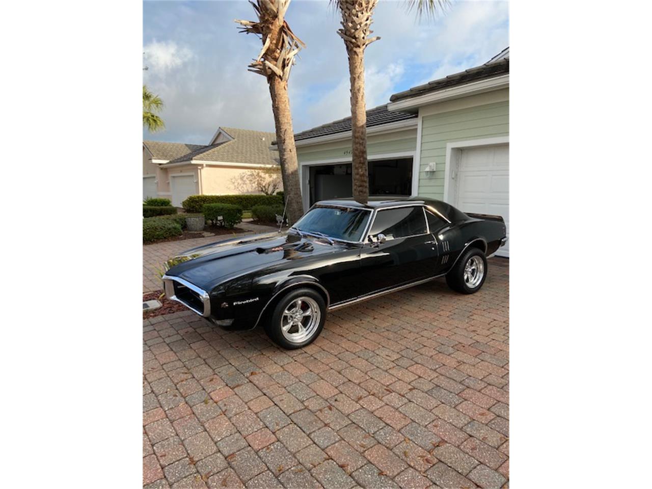 Pontiac-Firebird-1968-Black-BlackWhite