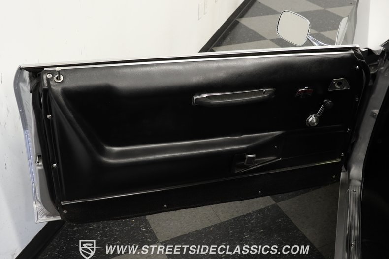 Pontiac-Firebird-1968-Silver-Black-30