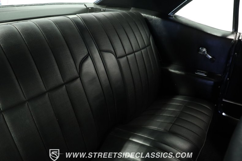 Pontiac-Firebird-1968-Silver-Black-40