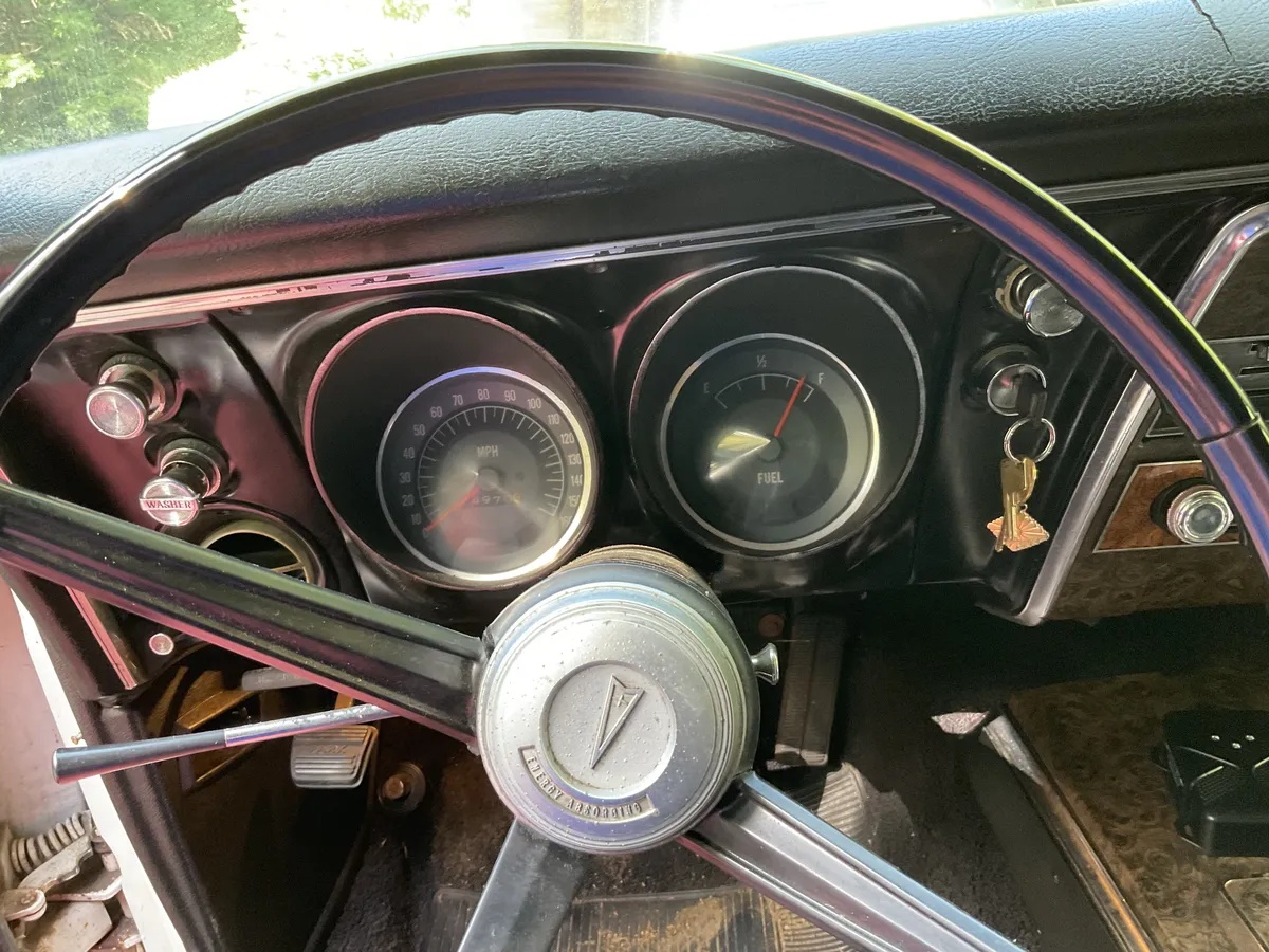 Pontiac-Firebird-1968-White-Black-5