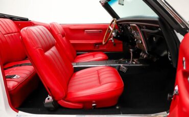 Pontiac-Firebird-1968-White-Red-Deluxe-1