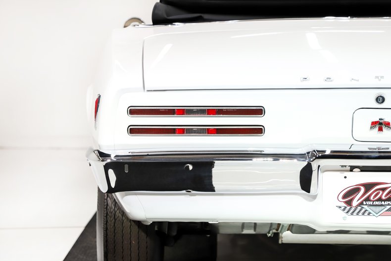 Pontiac-Firebird-1968-White-Red-Deluxe-10