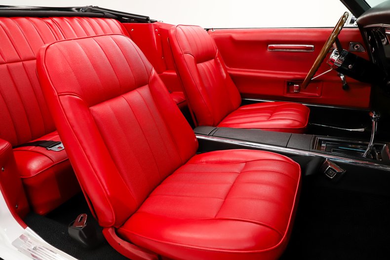 Pontiac-Firebird-1968-White-Red-Deluxe-13