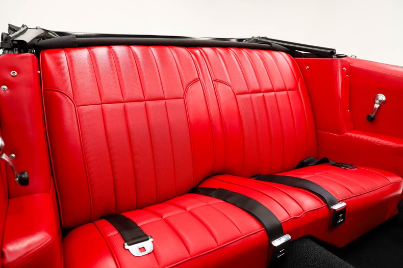 Pontiac-Firebird-1968-White-Red-Deluxe-14