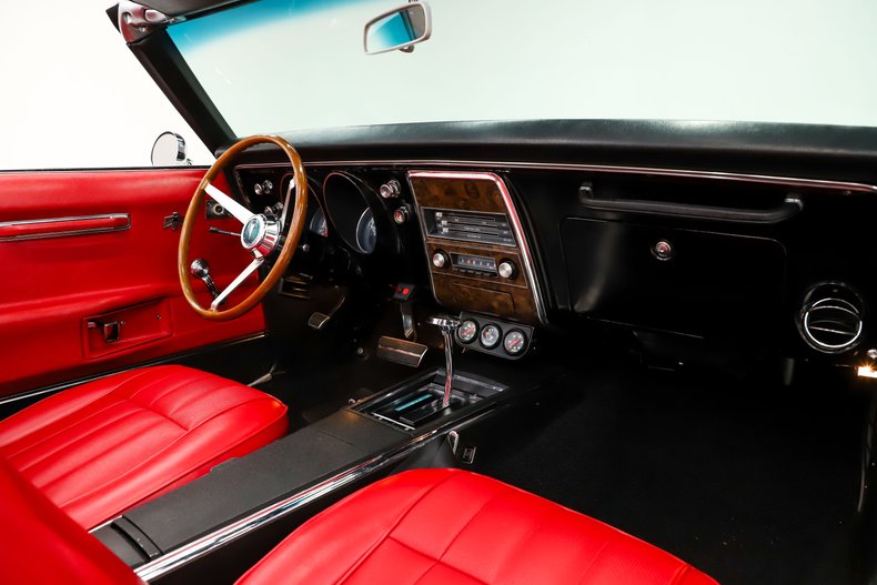 Pontiac-Firebird-1968-White-Red-Deluxe-17