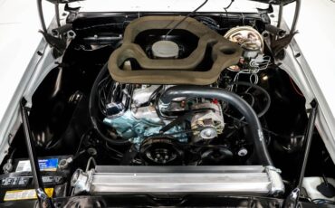 Pontiac-Firebird-1968-White-Red-Deluxe-22