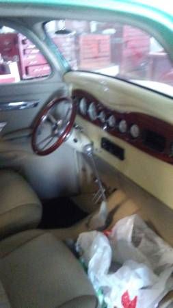 Pontiac-Firebird-1968-White-Red-Deluxe-25