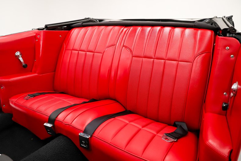 Pontiac-Firebird-1968-White-Red-Deluxe-29