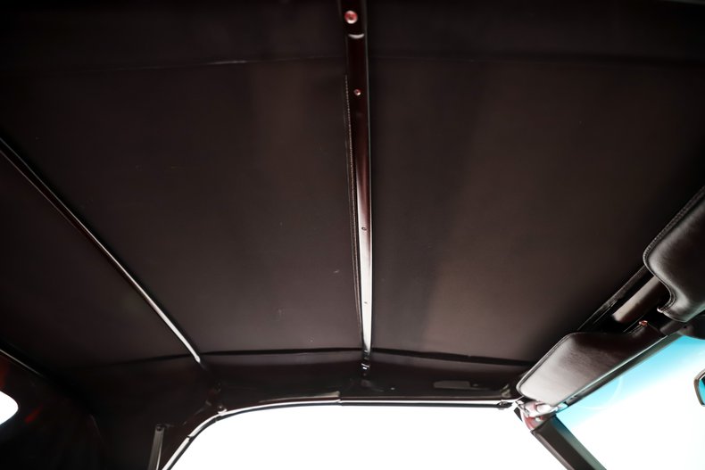 Pontiac-Firebird-1968-White-Red-Deluxe-41