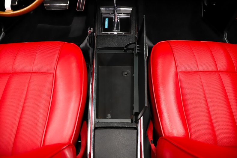 Pontiac-Firebird-1968-White-Red-Deluxe-46