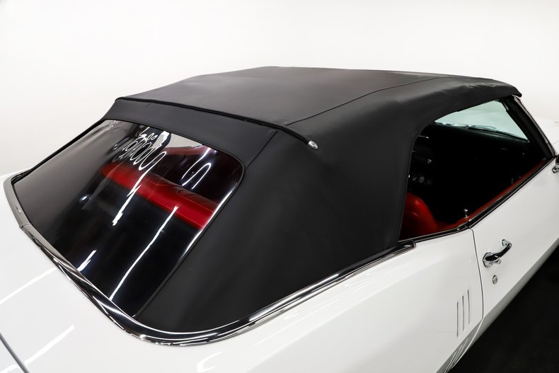 Pontiac-Firebird-1968-White-Red-Deluxe-49