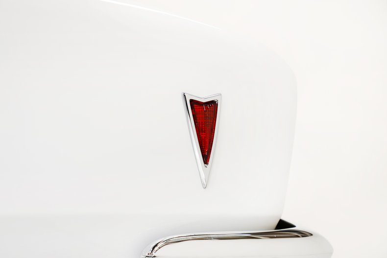 Pontiac-Firebird-1968-White-Red-Deluxe-7