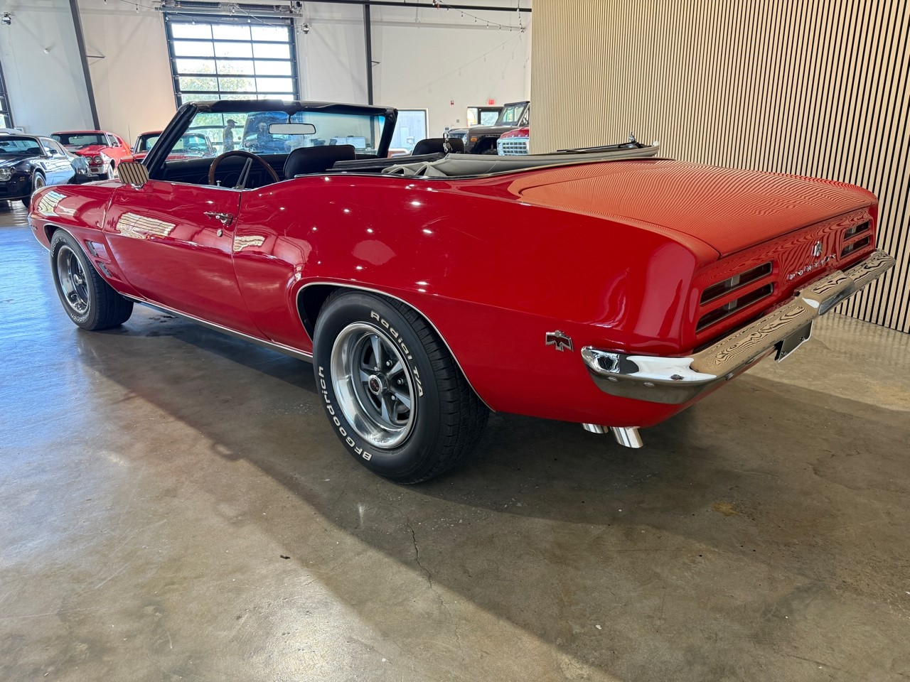 Pontiac-Firebird-1969-Classic-Car-13