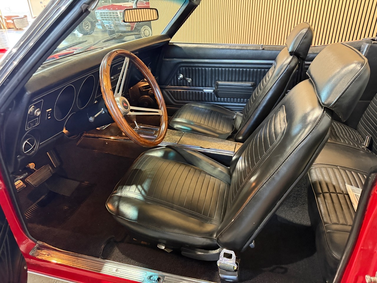 Pontiac-Firebird-1969-Classic-Car-20