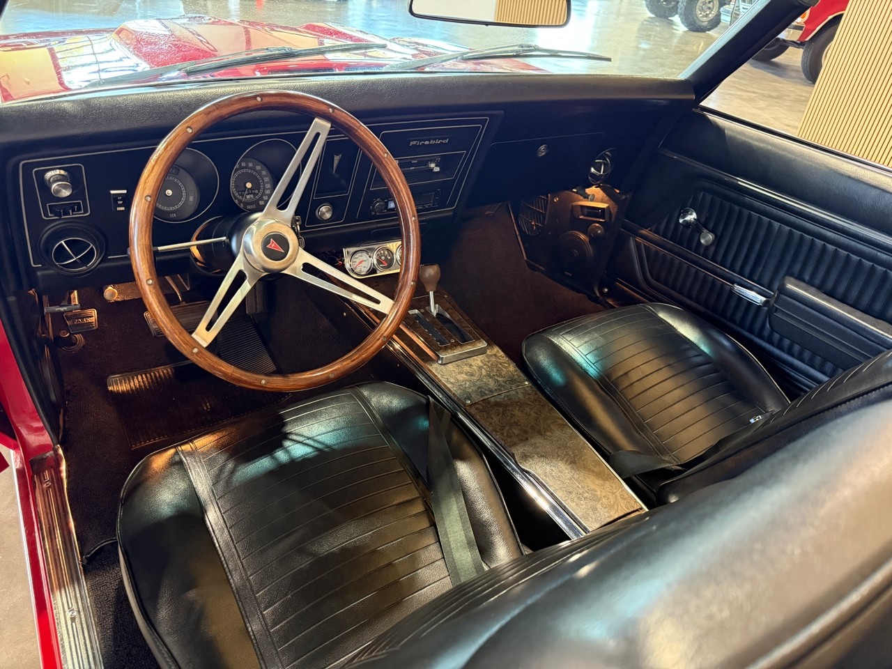 Pontiac-Firebird-1969-Classic-Car-21