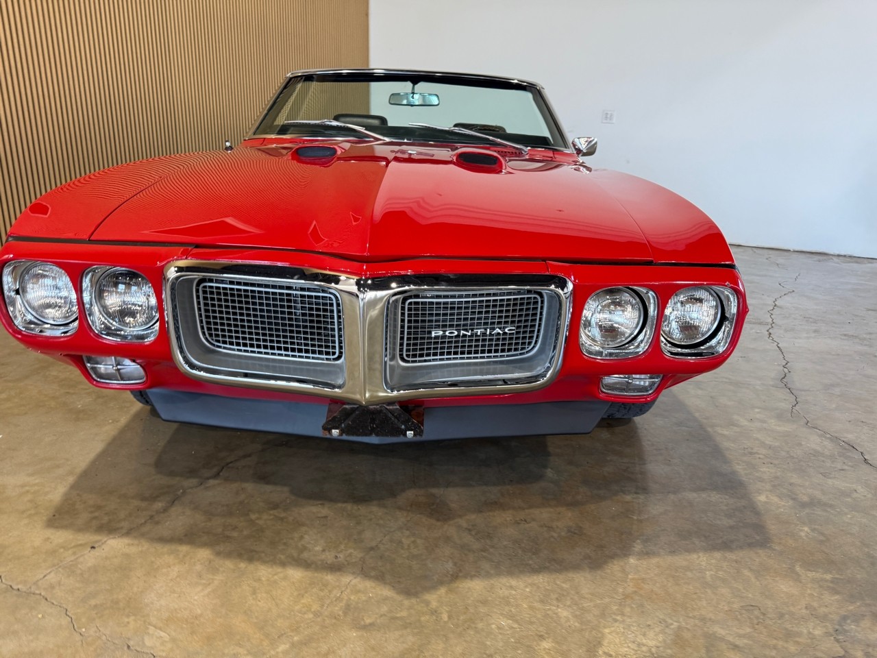 Pontiac-Firebird-1969-Classic-Car-3
