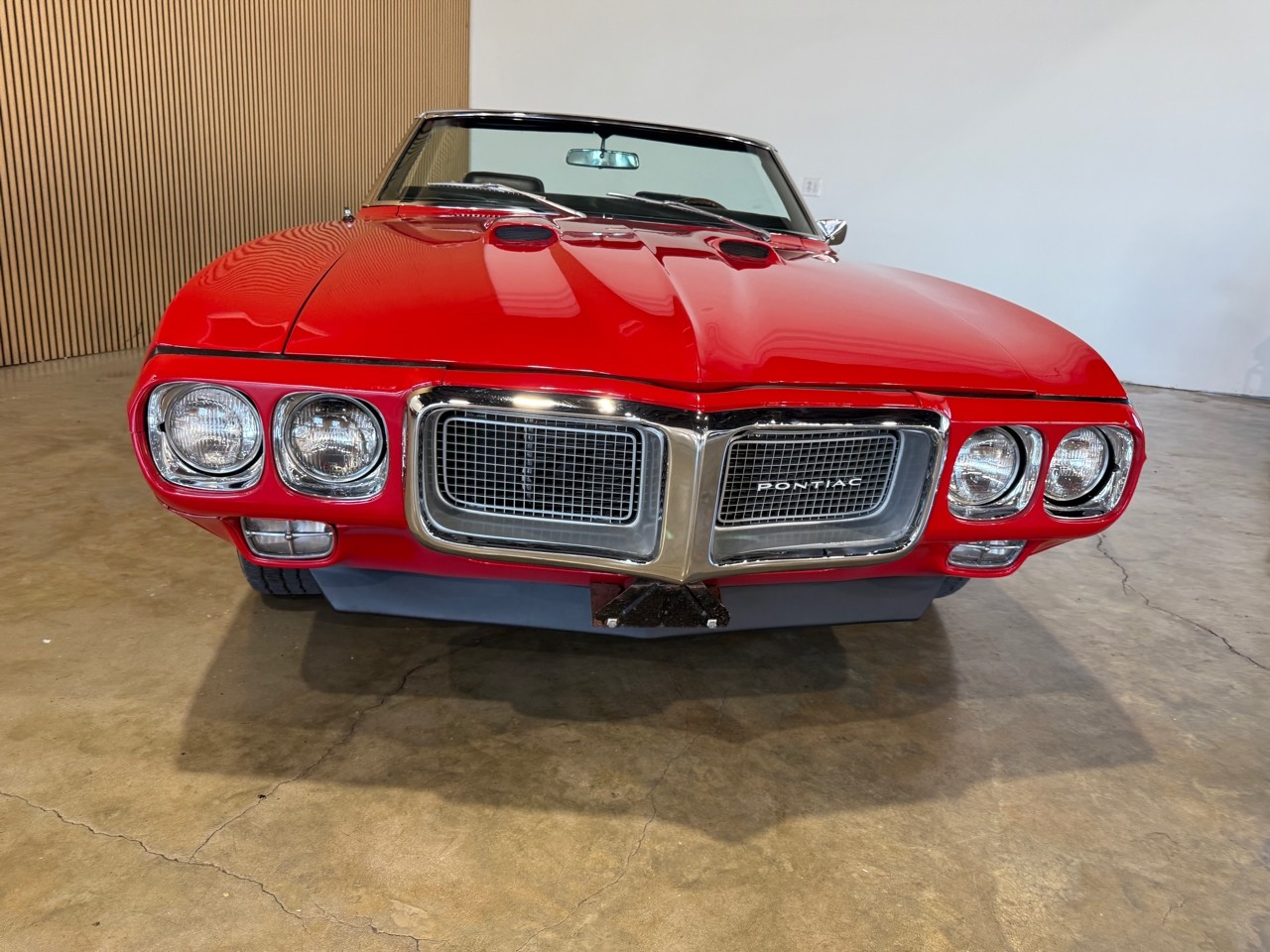Pontiac-Firebird-1969-Classic-Car-4