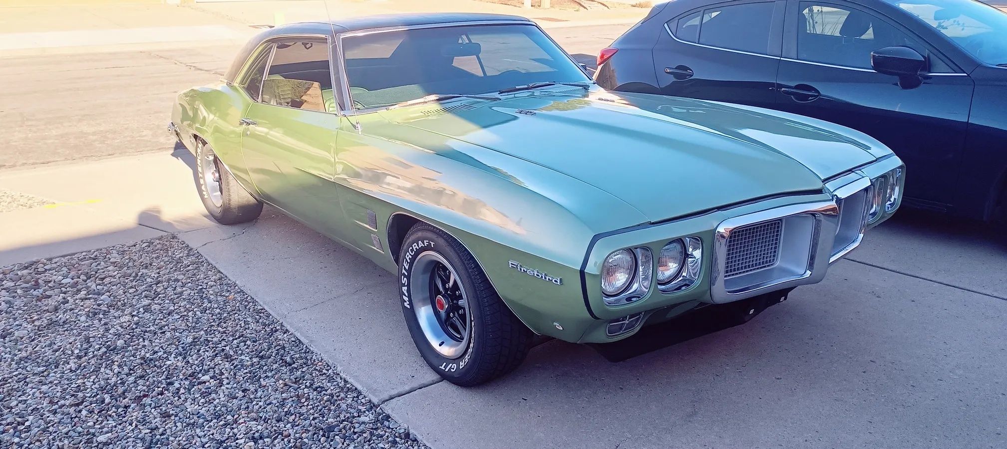 Pontiac-Firebird-1969-Limelight-Green-Green-1